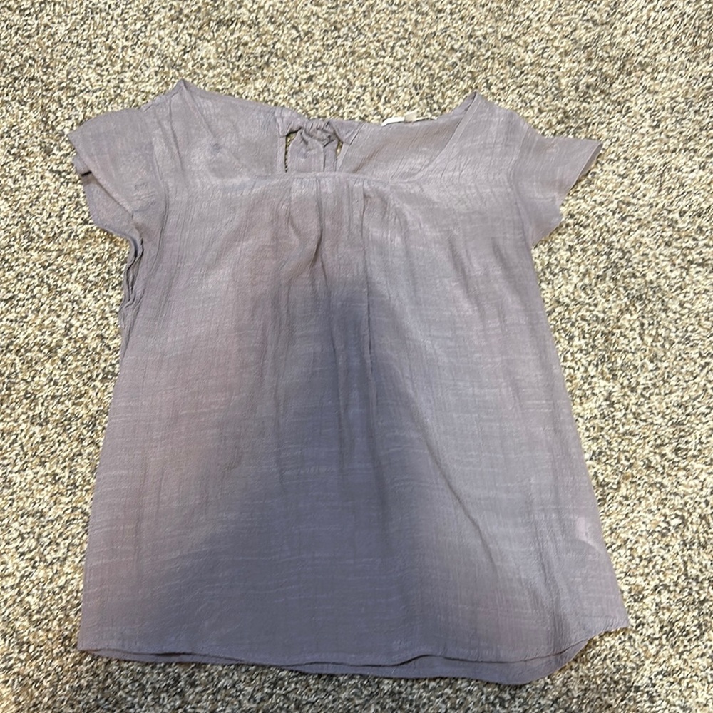 Like new blouse - lavender colored size Medium
